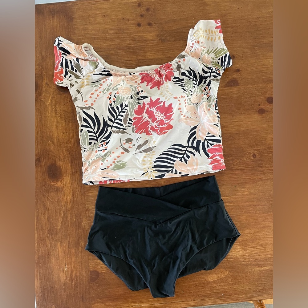Kortnijeane women’s tankini swim top and bottom